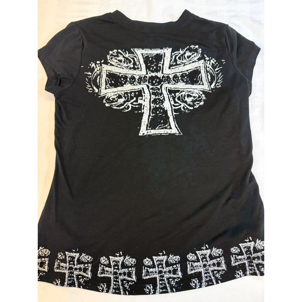 Scene Emo Baby Tee Black Cross Rose Graphic Gothic Y2K T-Shirt Hot Topic Shore